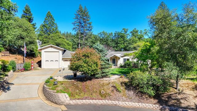 1380 Katie Ln, Placerville, CA 95667