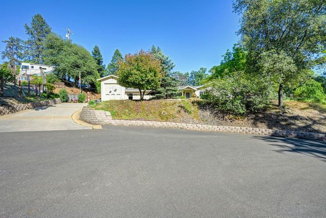1380 Katie Ln, Placerville, CA 95667