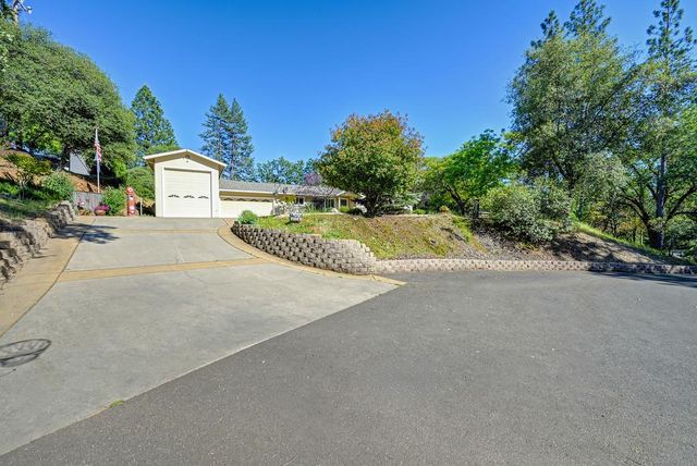 1380 Katie Ln, Placerville, CA 95667
