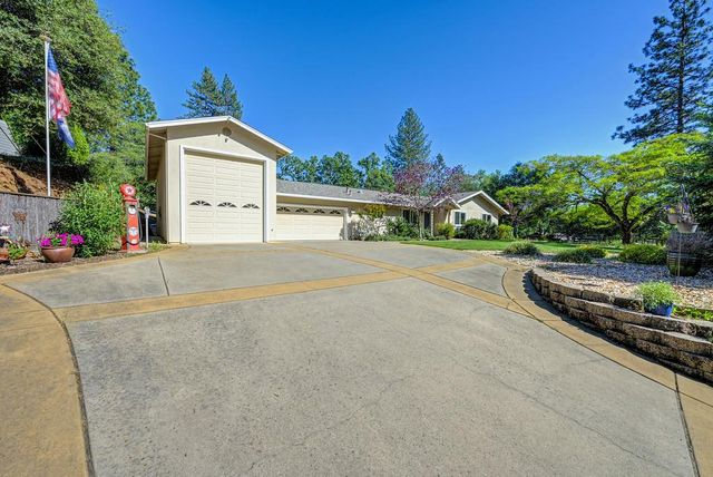 1380 Katie Ln, Placerville, CA 95667