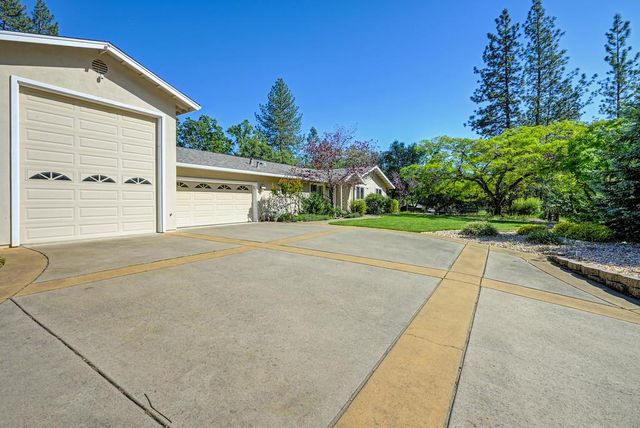 1380 Katie Ln, Placerville, CA 95667