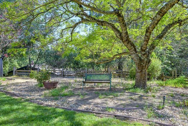 1380 Katie Ln, Placerville, CA 95667