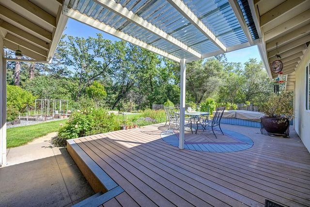 1380 Katie Ln, Placerville, CA 95667