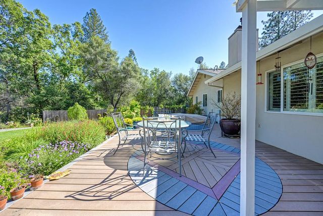 1380 Katie Ln, Placerville, CA 95667