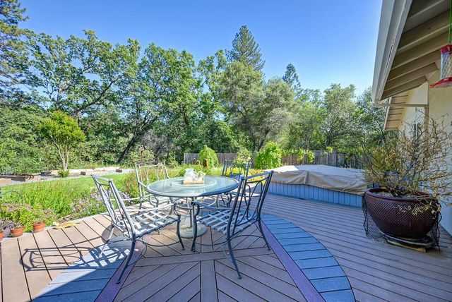1380 Katie Ln, Placerville, CA 95667