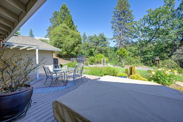 1380 Katie Ln, Placerville, CA 95667