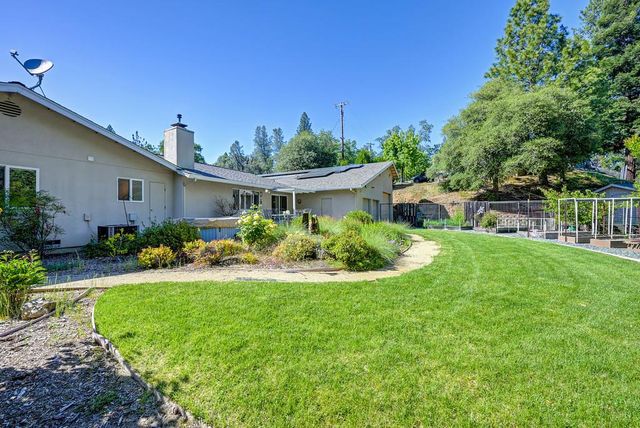 1380 Katie Ln, Placerville, CA 95667