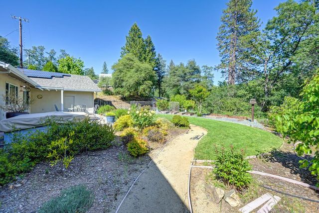 1380 Katie Ln, Placerville, CA 95667