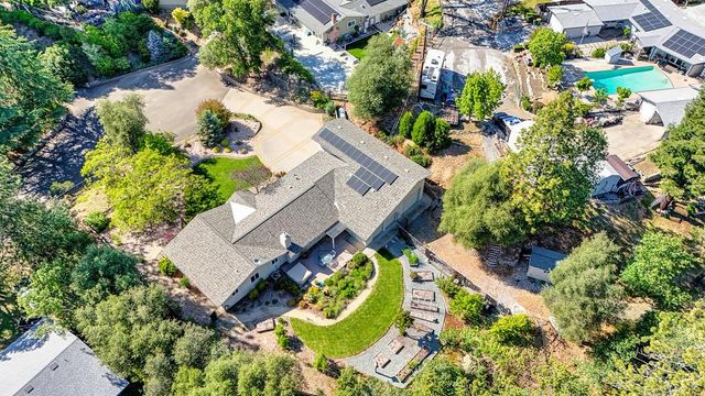 1380 Katie Ln, Placerville, CA 95667
