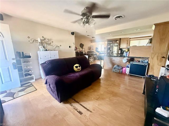 3101 Ferry Farm LN, Virginia Beach, VA 23452