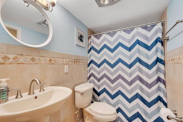 465 Ocean Dr 804, Miami Beach, FL 33139