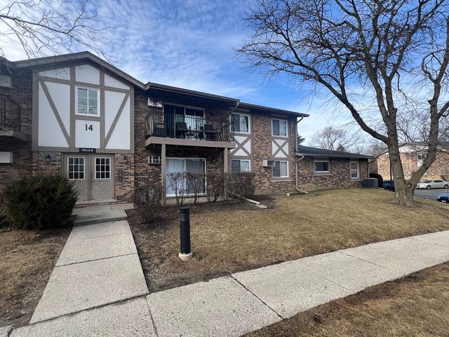 9S110 Lake Drive 14-107, Willowbrook, IL 60527