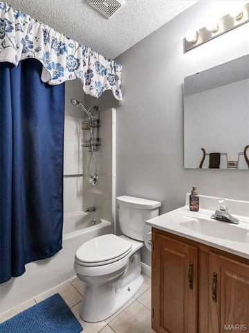 105 Wenona Drive, Washington, MO 63090