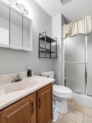 105 Wenona Drive, Washington, MO 63090