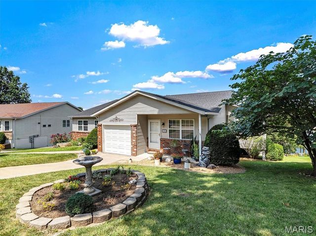 105 Wenona Drive, Washington, MO 63090