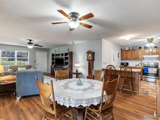 105 Wenona Drive, Washington, MO 63090