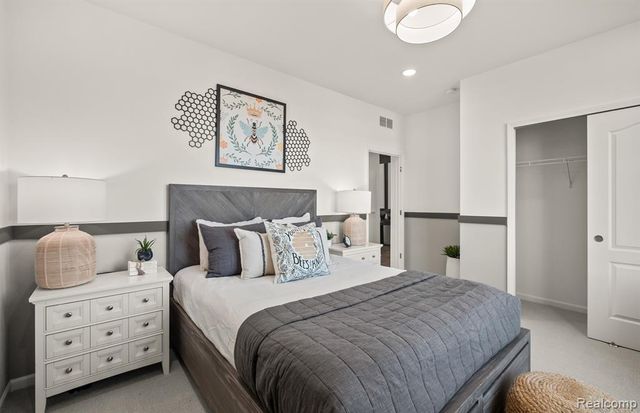 50533 Crusader Drive, Macomb, MI 48044