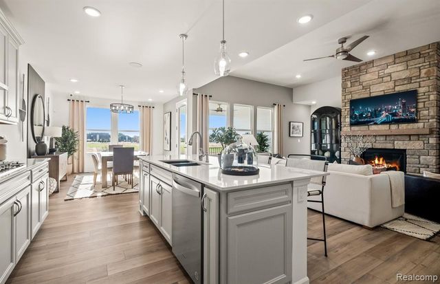 50533 Crusader Drive, Macomb, MI 48044