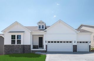 50533 Crusader Drive, Macomb, MI 48044