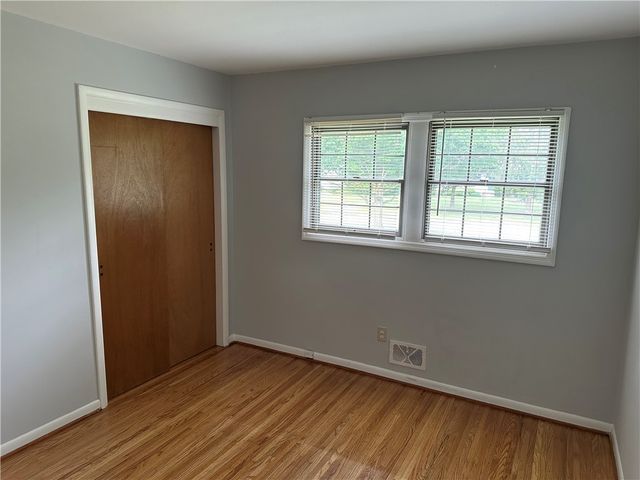 40 Guildhall Road, Henrietta, NY 14623