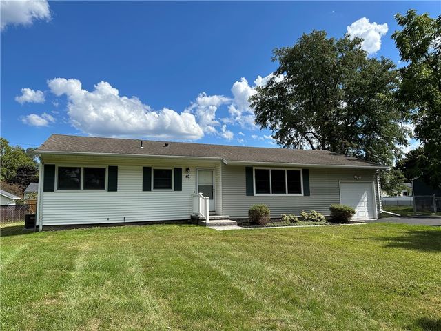 40 Guildhall Road, Henrietta, NY 14623