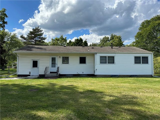40 Guildhall Road, Henrietta, NY 14623