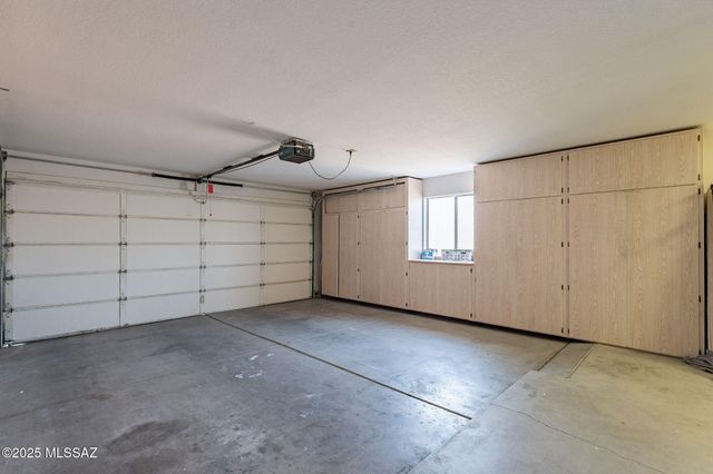 14561 N Line Post Lane, Oro Valley, AZ 85755