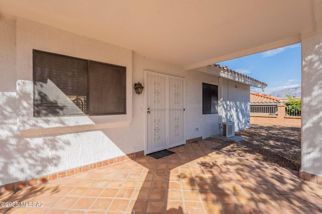 14561 N Line Post Lane, Oro Valley, AZ 85755