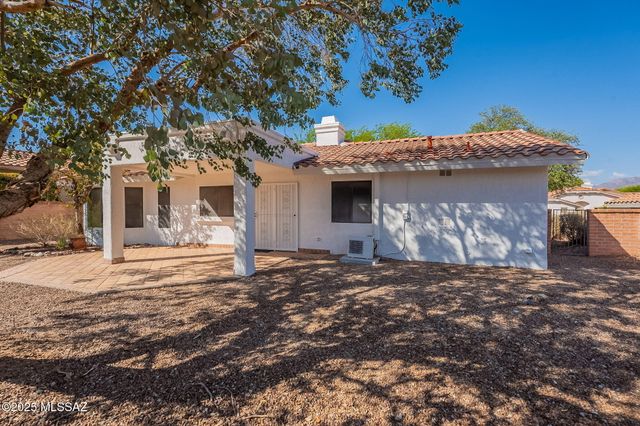 14561 N Line Post Lane, Oro Valley, AZ 85755