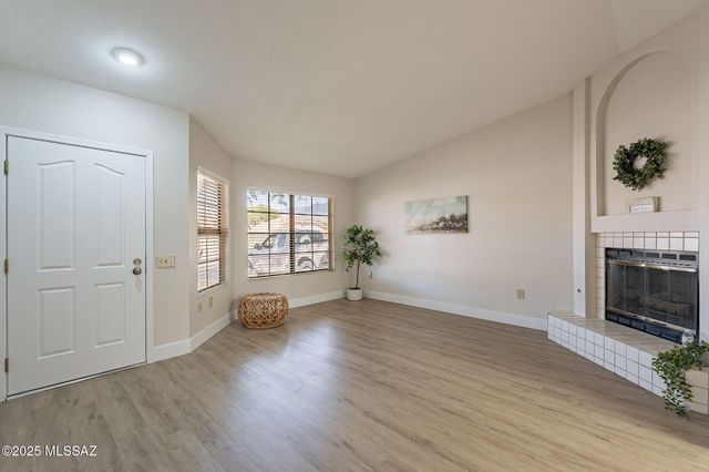 14561 N Line Post Lane, Oro Valley, AZ 85755