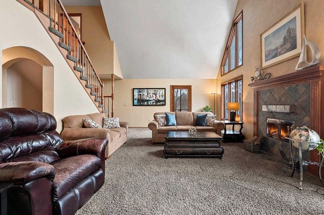 3181 HIGH COUNTRY COURT, Green Bay, WI 54313