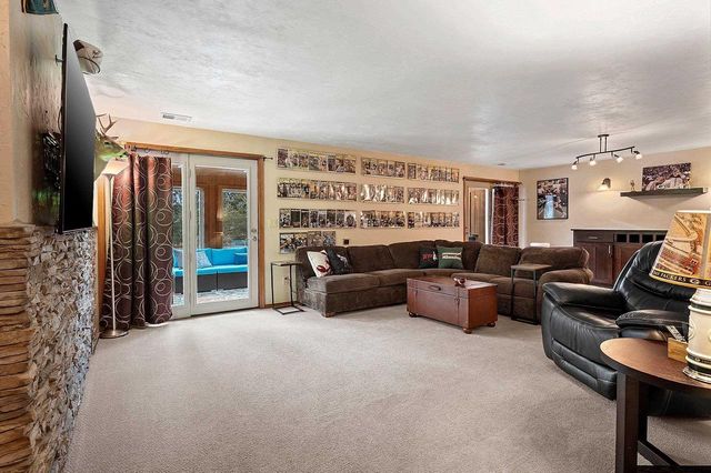 3181 HIGH COUNTRY COURT, Green Bay, WI 54313