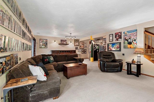 3181 HIGH COUNTRY COURT, Green Bay, WI 54313