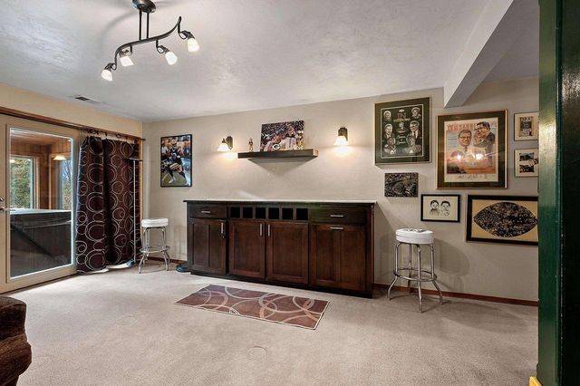 3181 HIGH COUNTRY COURT, Green Bay, WI 54313