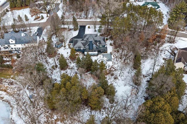 3181 HIGH COUNTRY COURT, Green Bay, WI 54313