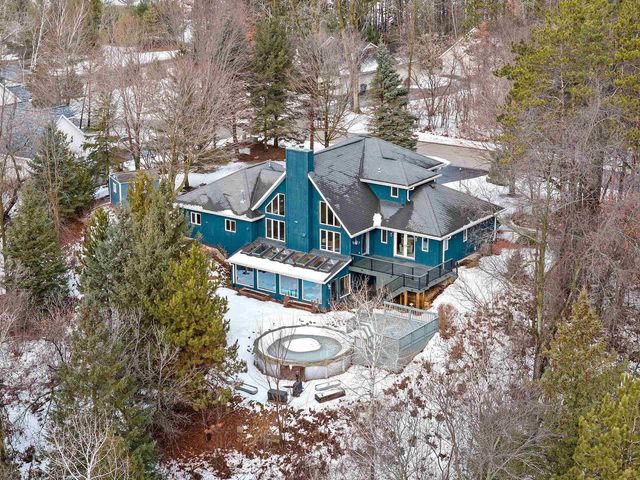 3181 HIGH COUNTRY COURT, Green Bay, WI 54313