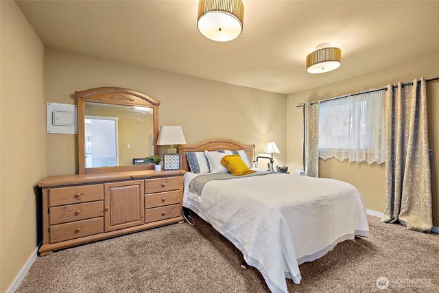 19401 SE 267th Street, Covington, WA 98042