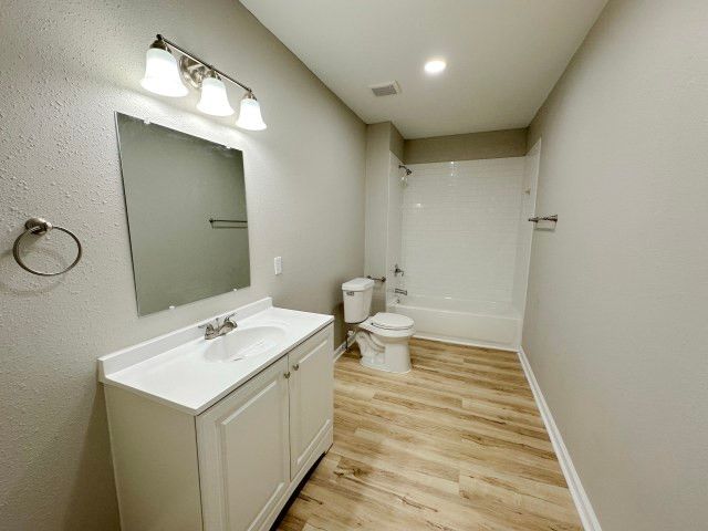 2204 Carl Street, Big Spring, TX 79720