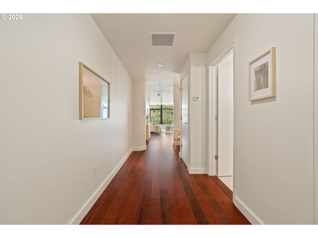 3601 S RIVER Pkwy 319, Portland, OR 97239