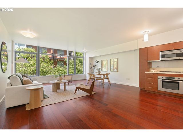 3601 S RIVER Pkwy 319, Portland, OR 97239