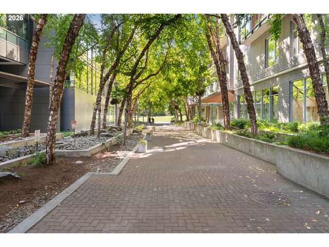 3601 S RIVER Pkwy 319, Portland, OR 97239