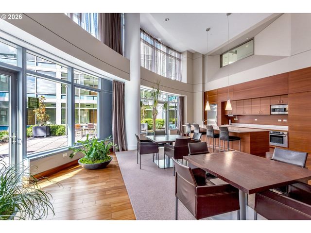 3601 S RIVER Pkwy 319, Portland, OR 97239