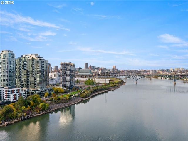 3601 S RIVER Pkwy 319, Portland, OR 97239