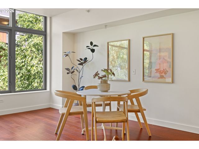 3601 S RIVER Pkwy 319, Portland, OR 97239