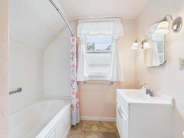 722 S STATE STREET, Appleton, WI 54911