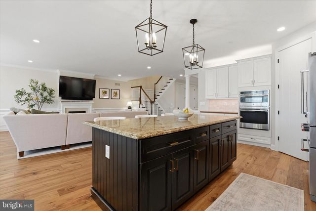318 WHITEMARSH DR, Flourtown, PA 19031