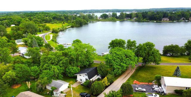 375 Lane 175 Lime Lake, Angola, IN 46703