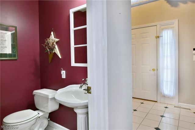 19 Spring Creek Drive, Cortland, OH 44410