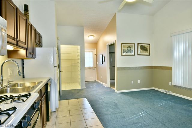 19 Spring Creek Drive, Cortland, OH 44410