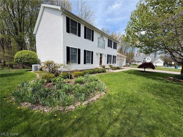 19 Spring Creek Drive, Cortland, OH 44410
